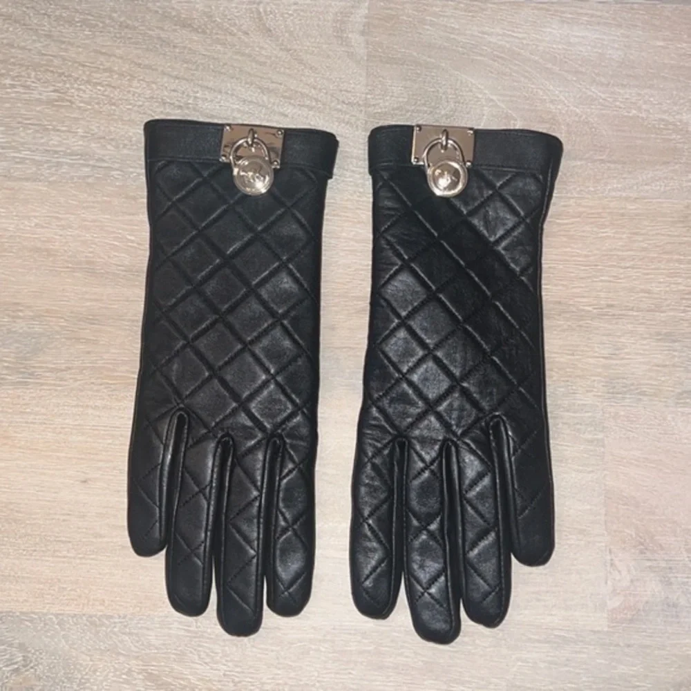Michael Kors Quilted Hamilton Lock Black 100% Leather‎ Tech Smart Gloves XS